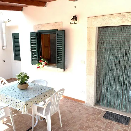 Casa Del Gelso * San Menaio